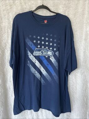 Hanes Navy and Gray Seattle Seahawks Short-Sleeve Graphic Tee—NWOT